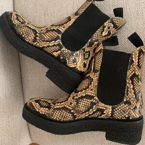 Loeffler Randall Sahara Chelsea Boots